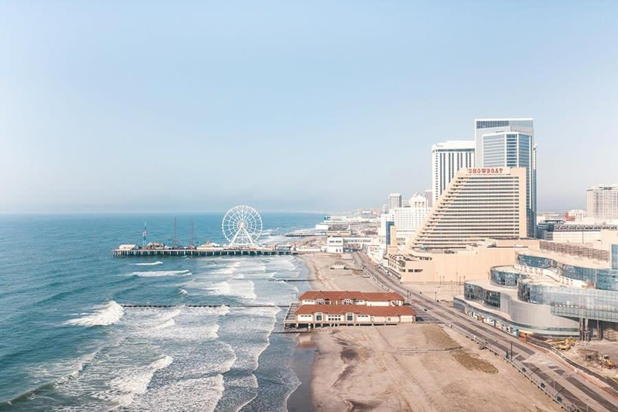 Beachfront Double Queen - Cozysuites Atlantic Stadt Exterior foto